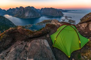 Tenting at Reinebringen during sunset